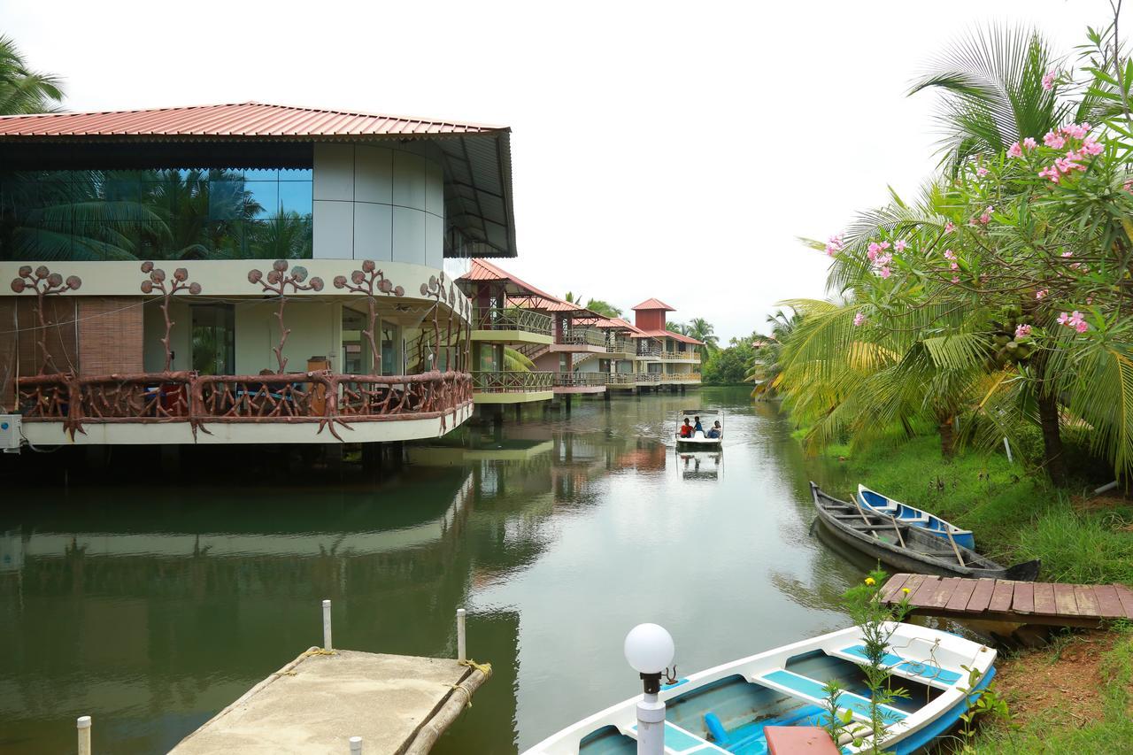 Kalathil Lake Resort Vaikom Exterior photo